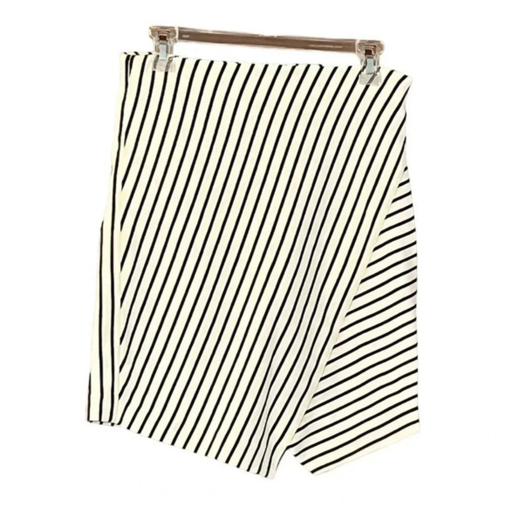 LOFT‎ BLACK AND WHITE ASYMMETRICAL MINI PENCIL SKIRT STRETCHY SIZE SMALL